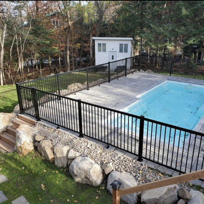 Poolzaun